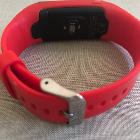 Polar watch, red strap - Picture 3 of 4